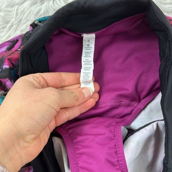 Lululemon Speed Short Mini Midnight Bloom Black Deep Fuschia / Black - Picture 4 of 7